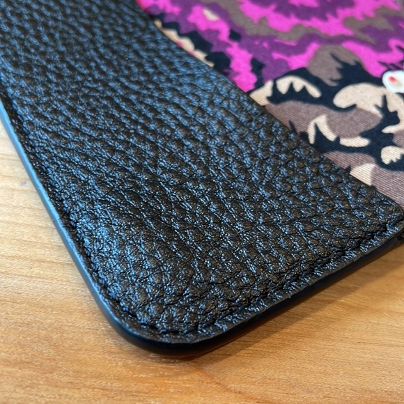 Vera Bradley Passport Cover Retired Rosewood Pattern Winter 2015 - Picture 9 of 12